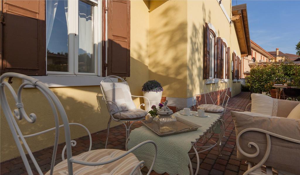 Nina Guest House Longare ภายนอก รูปภาพ
